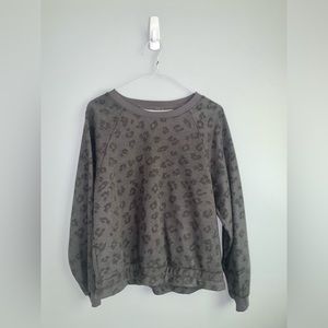 Sweater gray, leopard print size small
